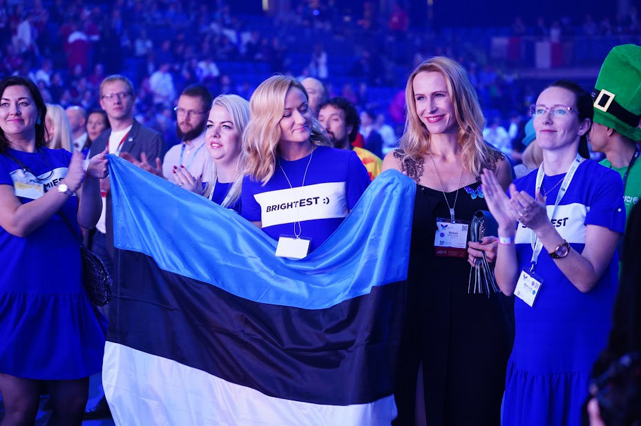 EST concept — t-shirt